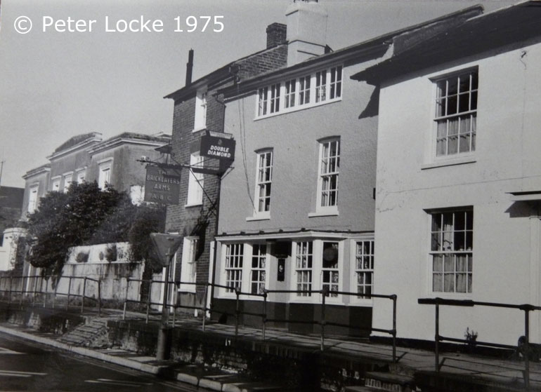 Old Photos of Aylesbury - The Bricklayers Arms