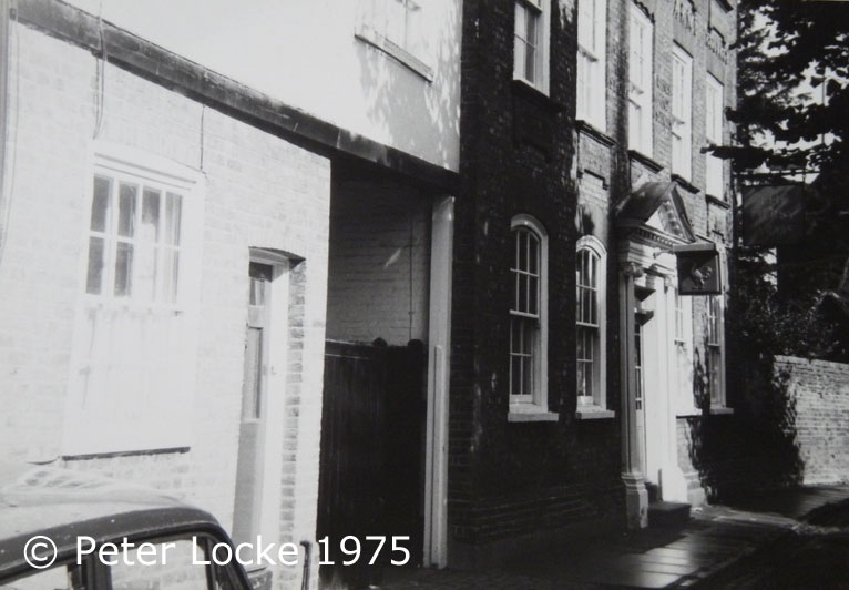 The Derby Arms Aylesbury 1975 - Old Photos - Aylesbury's Lost Pubs